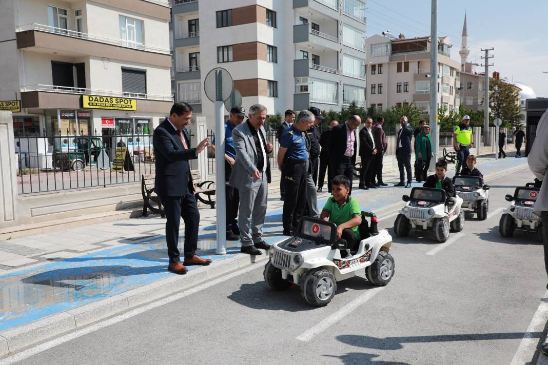 Karatay’da binlerce öğrenci 2 önemli konuda eğitim aldı 1